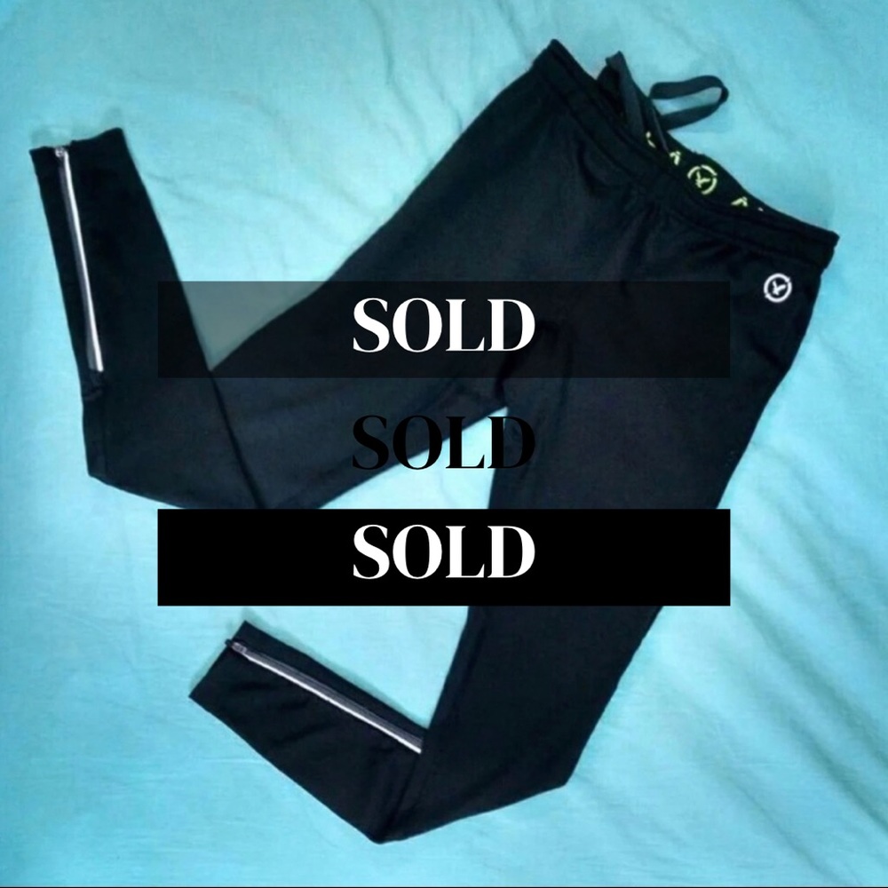 ⛔️SOLD⛔️American Eagle Leggings